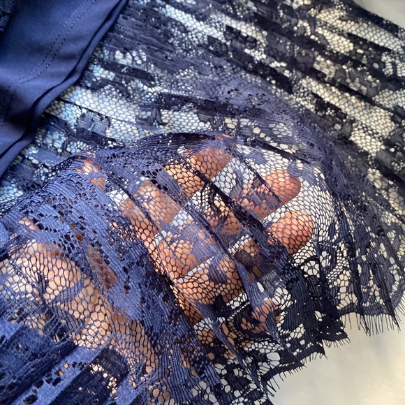 H&M lace navy pleated midi/maxi skirt Size 2 NWT - Picture 8 of 13